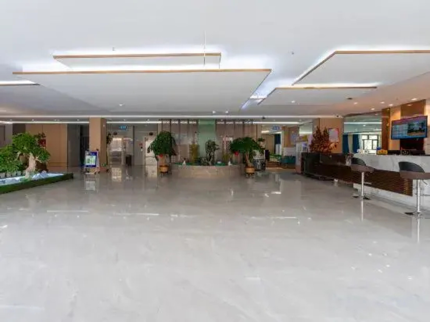 Hotel Glory Ruoqiang