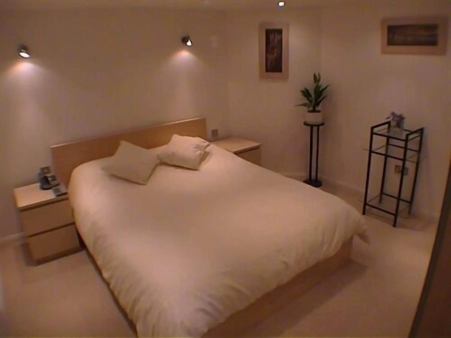 Earle House Serviced Apartments