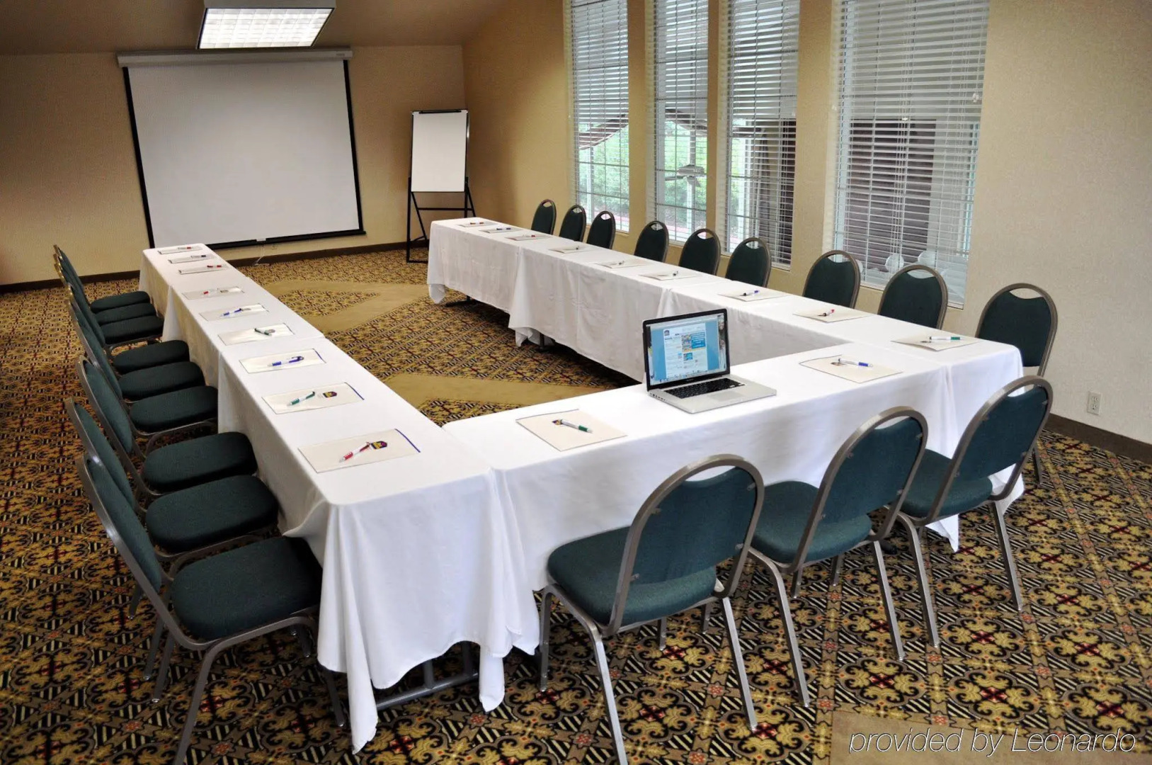 Best Western Plus Heritage Inn