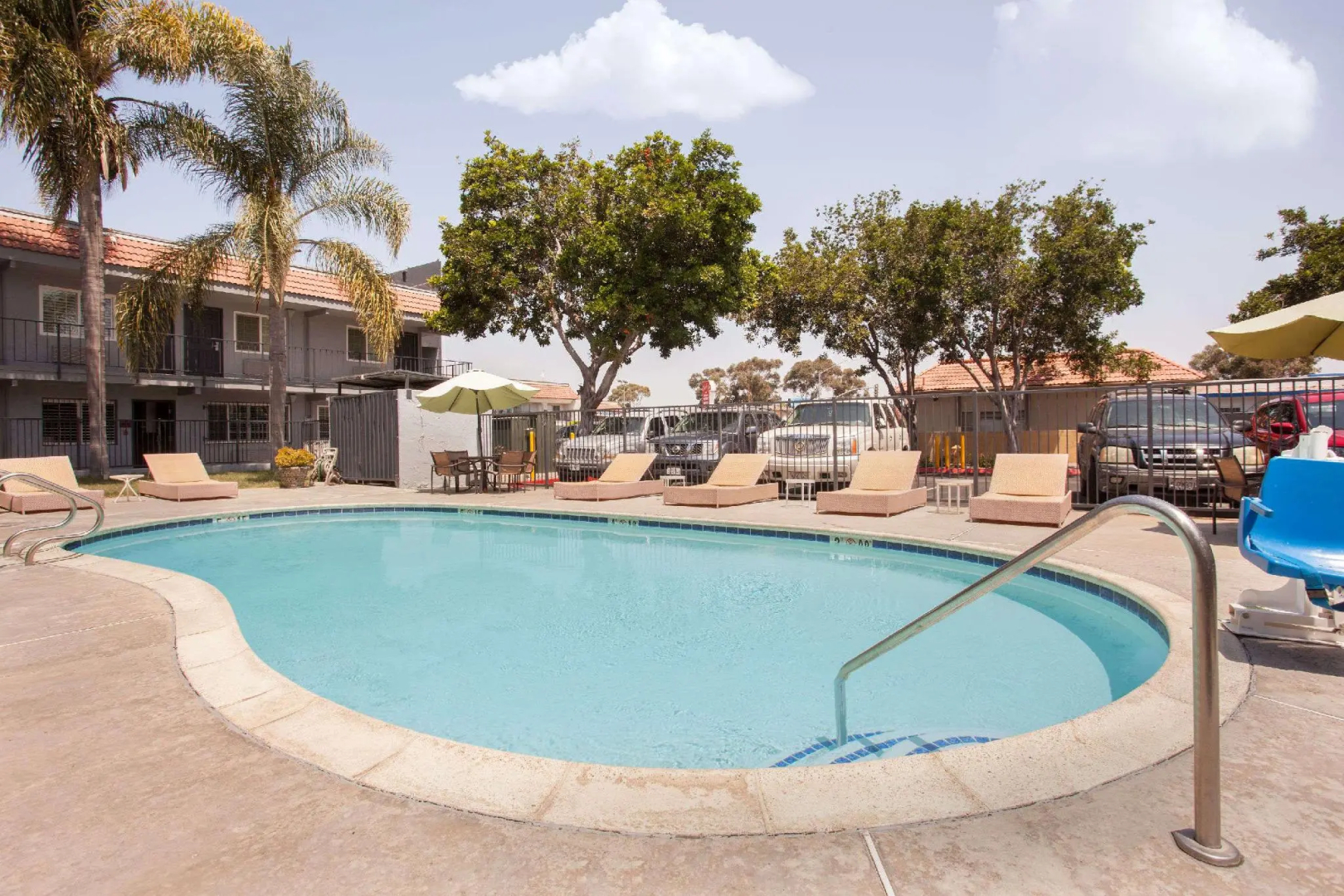 Studio 6 Suites San Ysidro, CA -San Diego South Bay