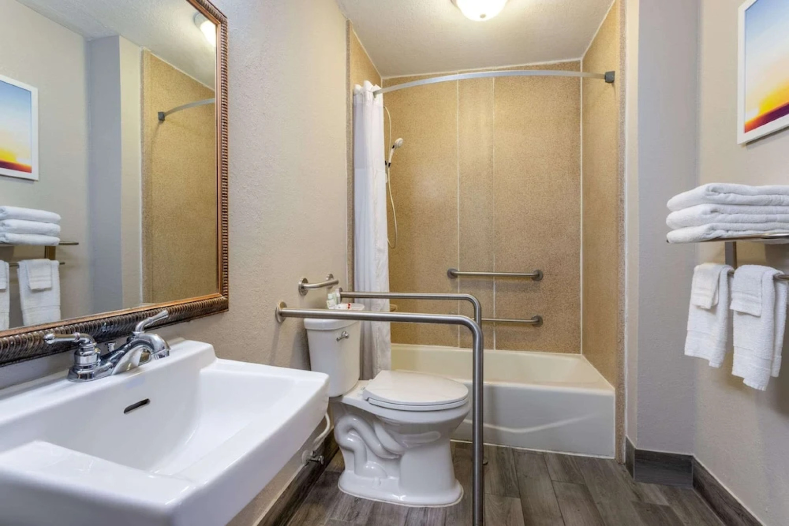 Days Inn By Wyndham Titusville Kennedy Space Center