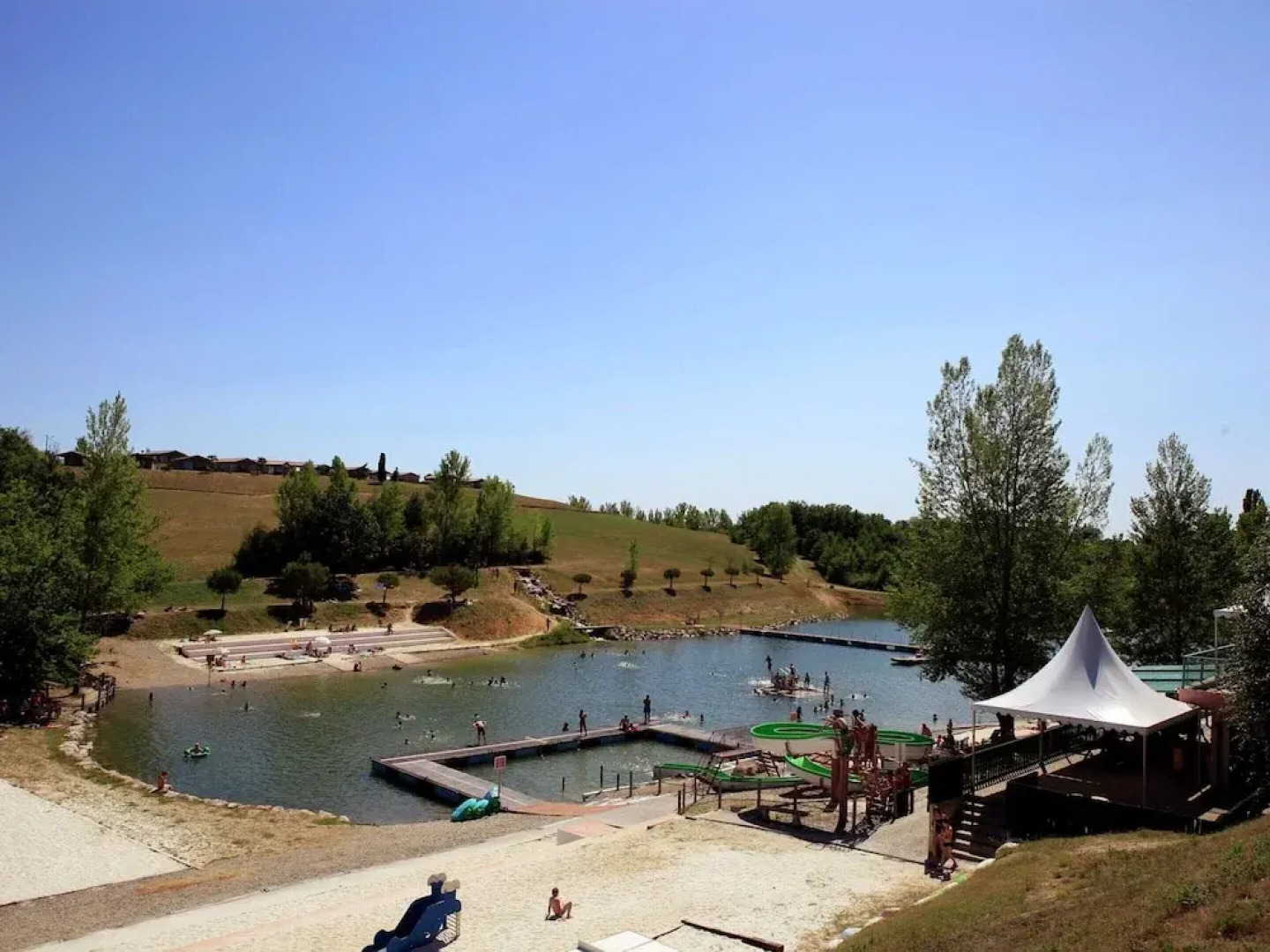 Attractive Chalet on a Hill in Monclar-de-quercy