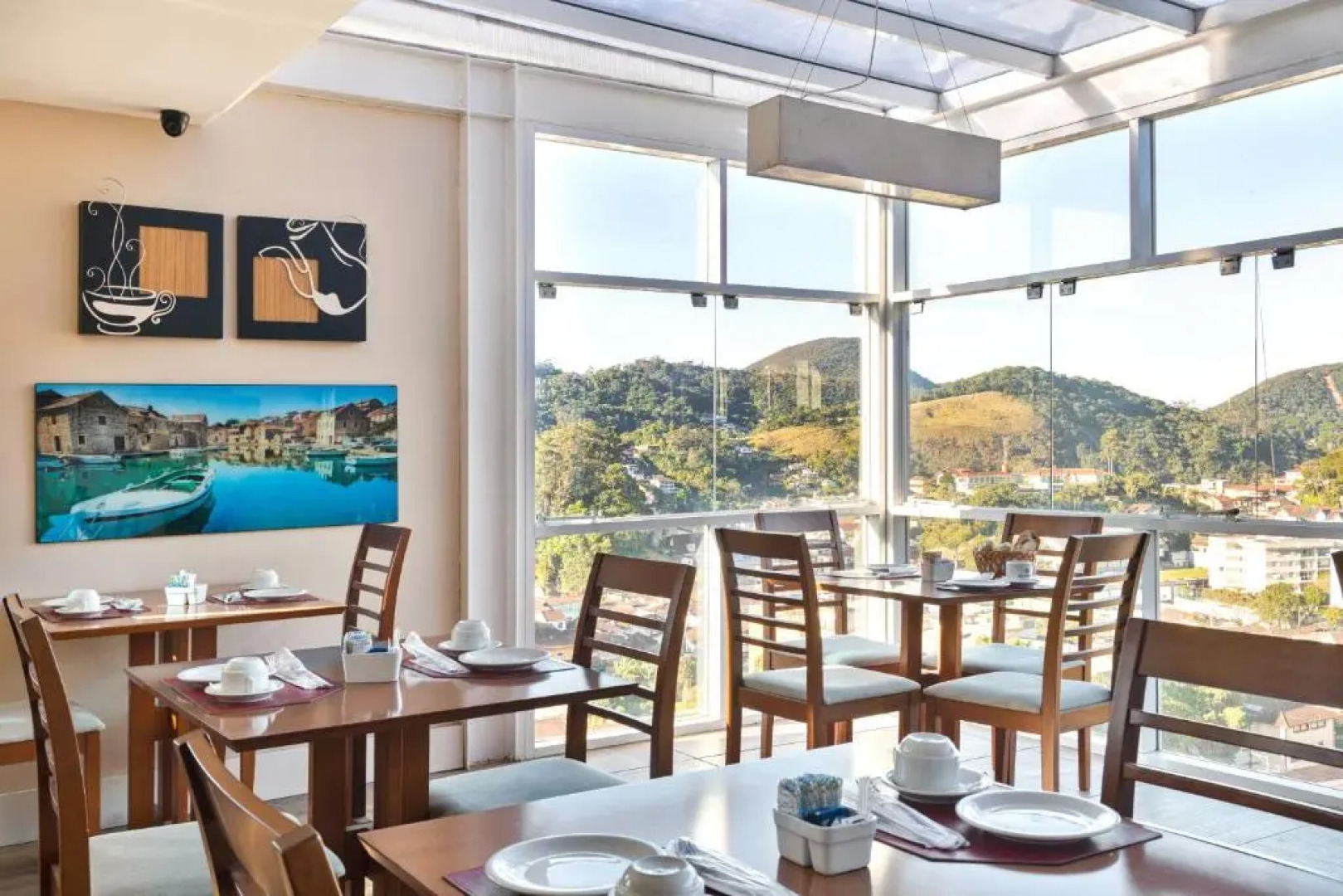 Hotel Petropolis Inn