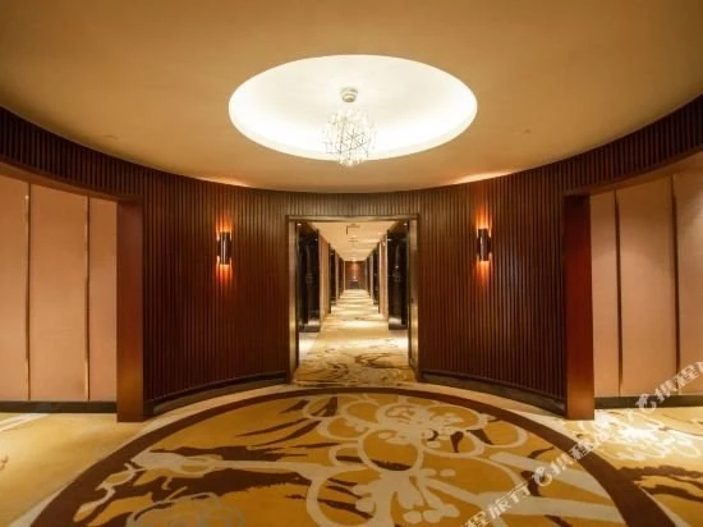 致馨栀子花开酒店(长江大学荆州职业技术学院店)