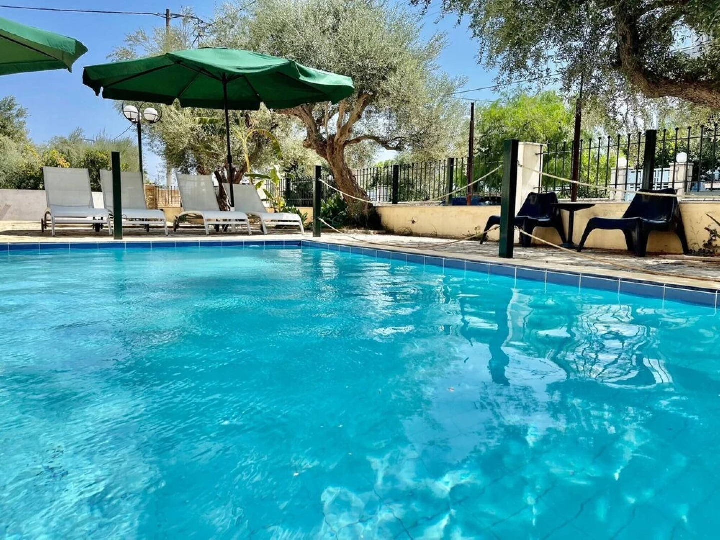 New-olivaholidayhomes - Pastel Studio +pool