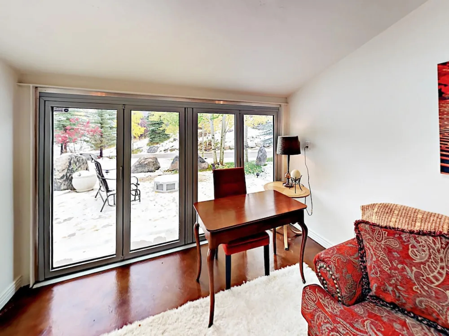 Grand 5,000 Square Foot 4br Mountain 4 Bedroom Home