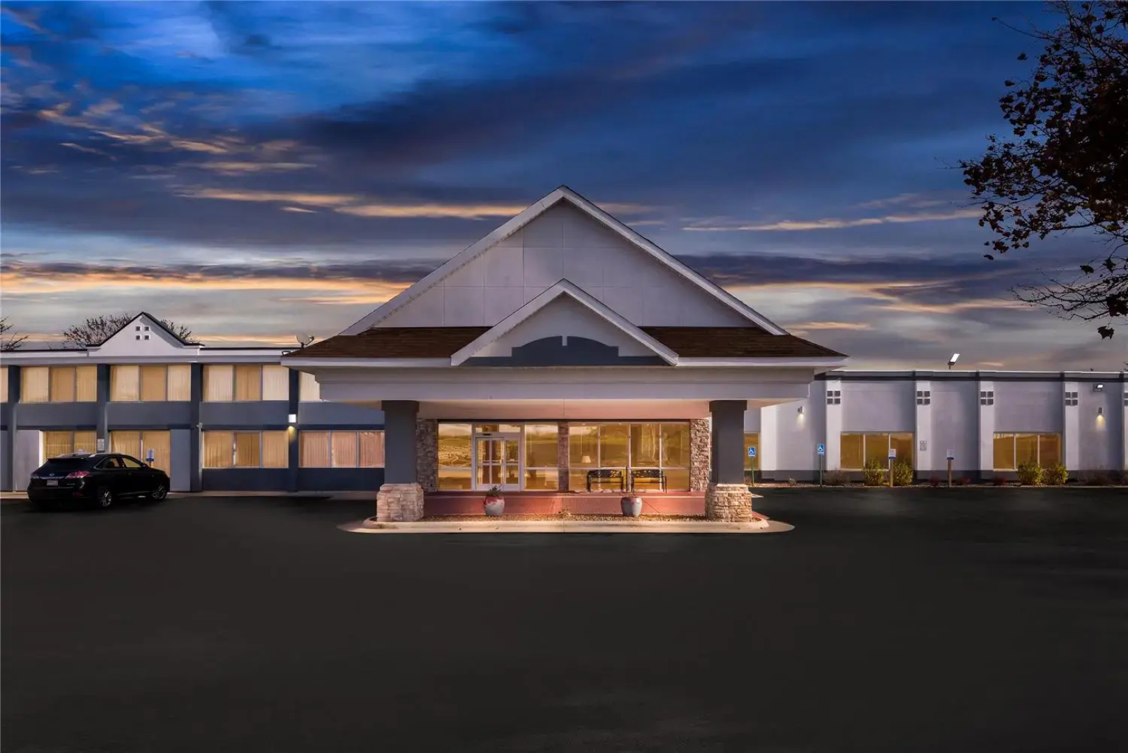 Suburban Studios Fort Dodge