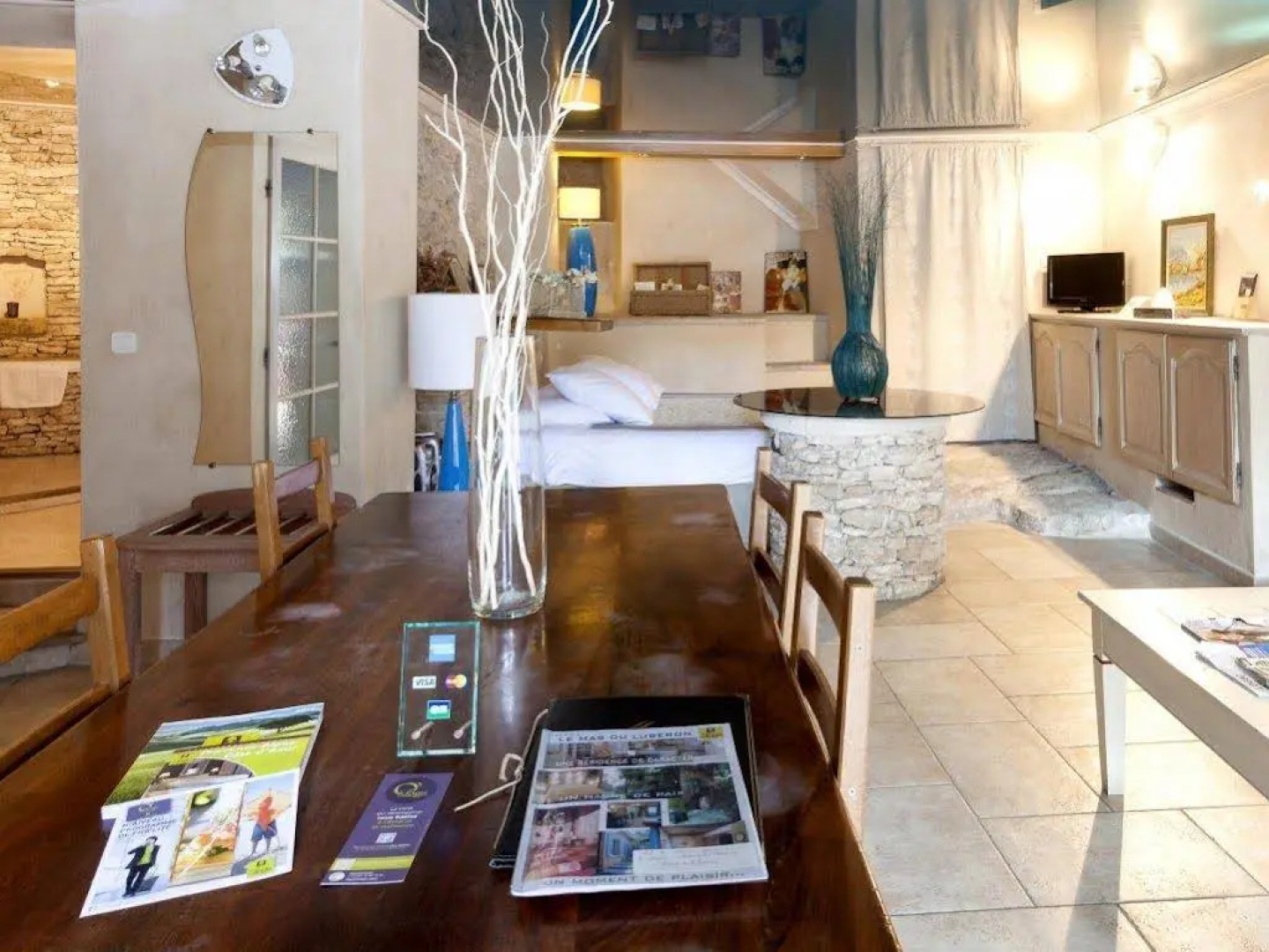 Logis Le Mas Et La Flambee Du Luberon