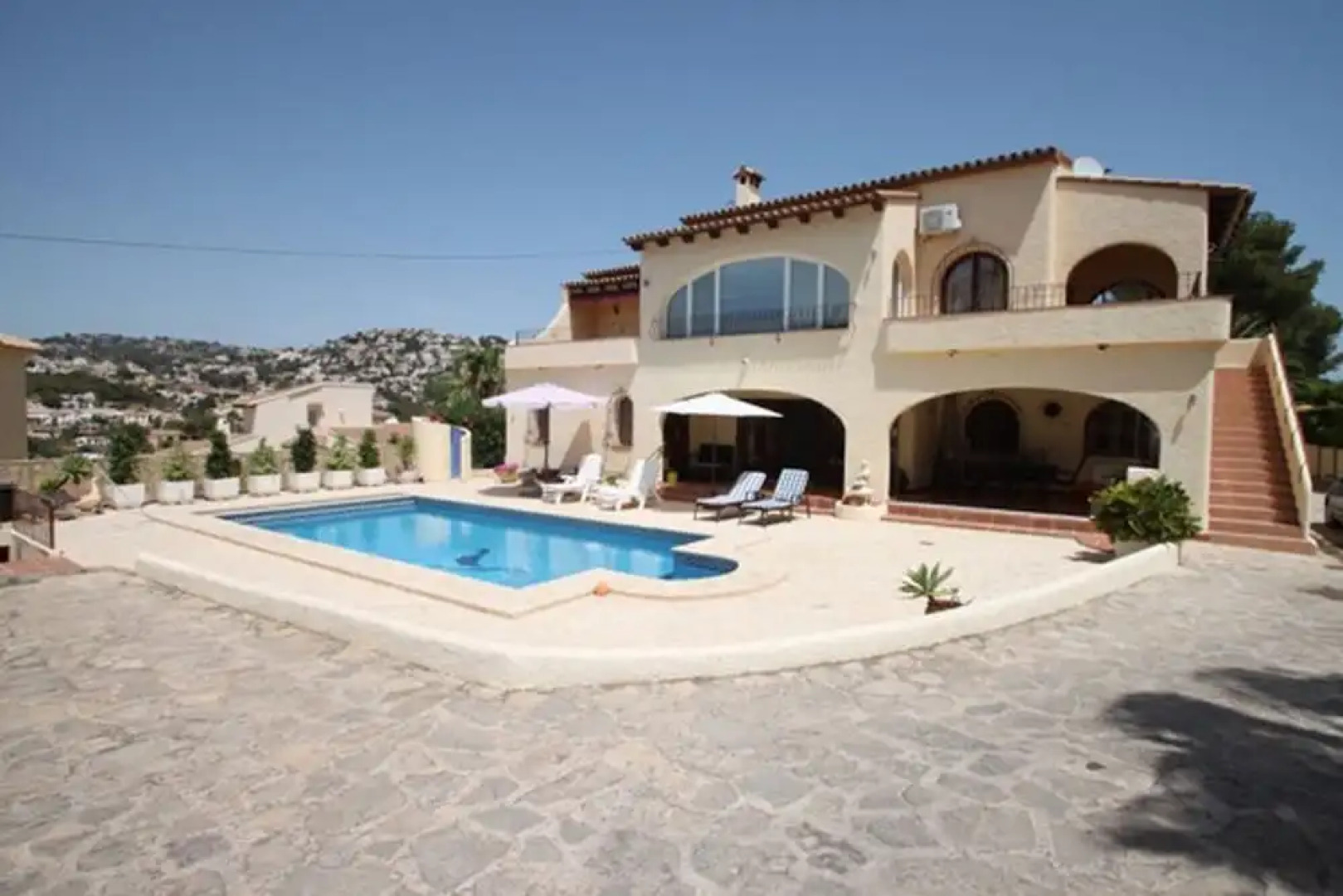 Beaulieu - holiday home with private swimming pool in Moraira