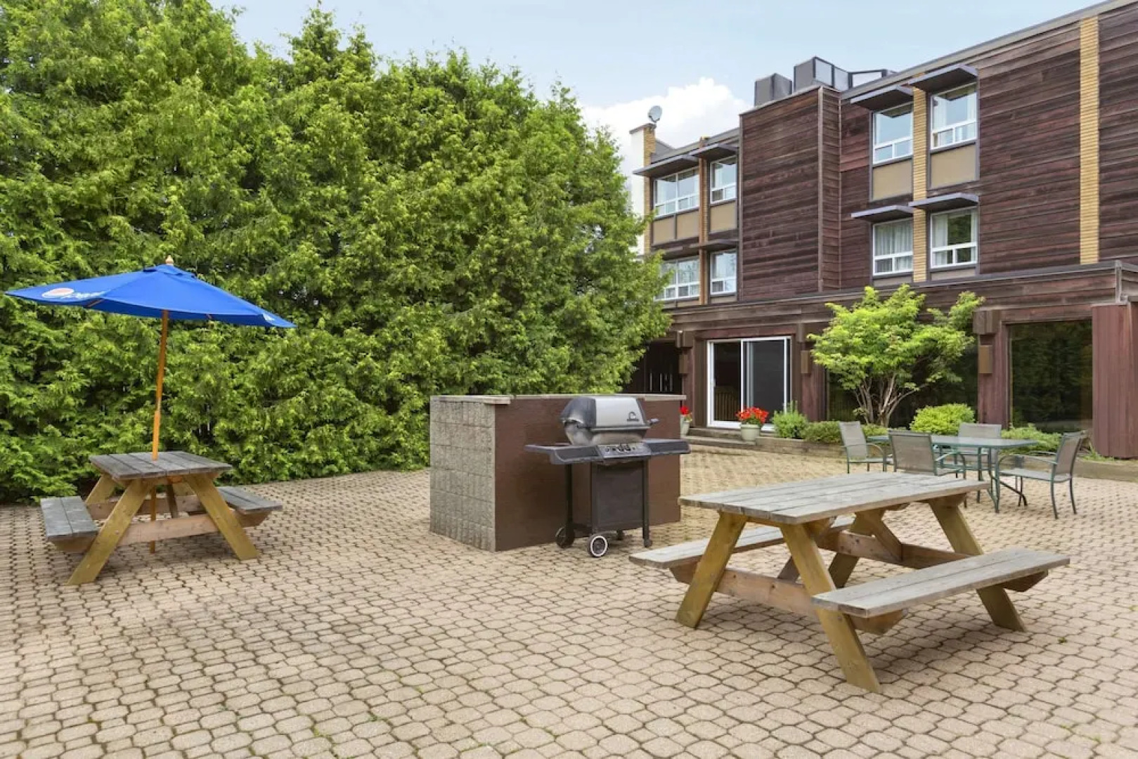 Travelodge Thunder Bay ON