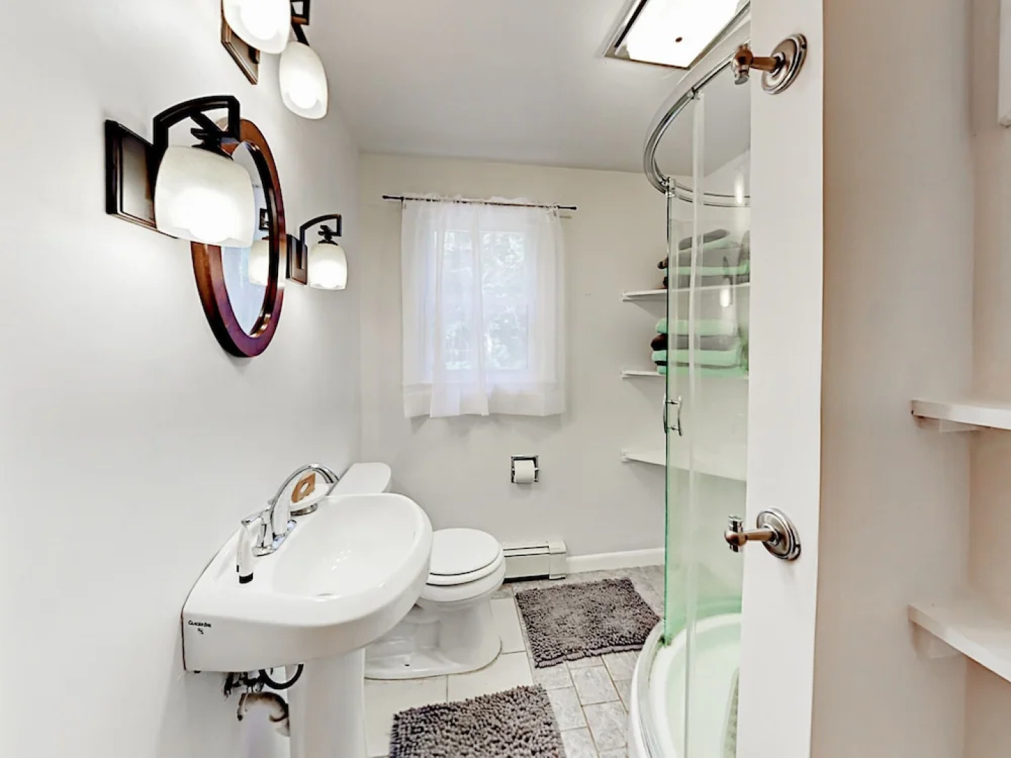 Eastham Gem Home 4 Bedrooms 1.5 Bathroom Home