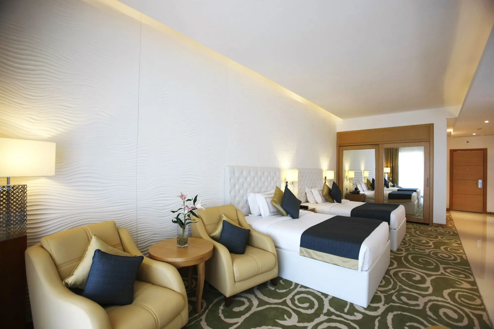 Курортный отель Oceanic Khorfakkan Resort And Spa