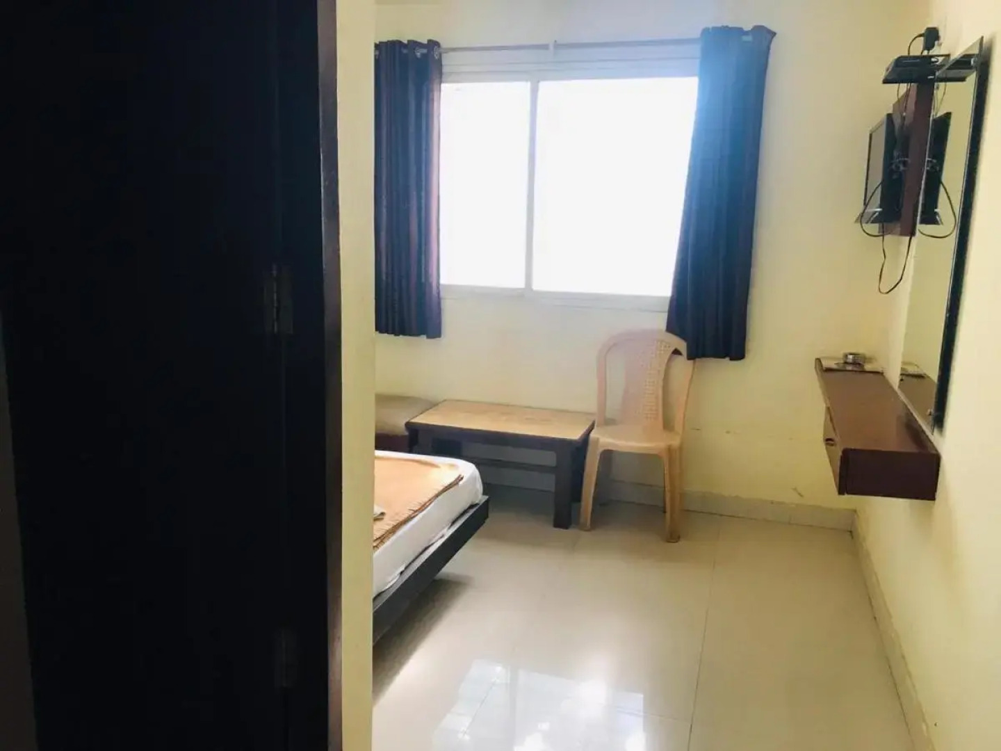 STAYMAKER Bright Palace Residency