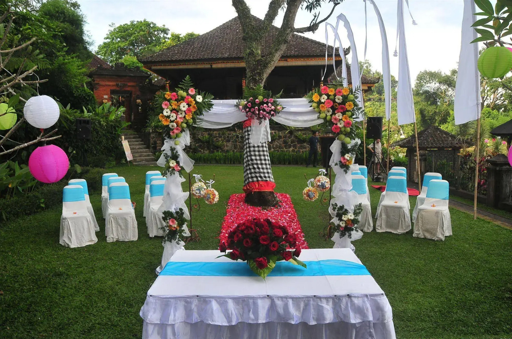 Tirta Ayu Hotel and Restaurant