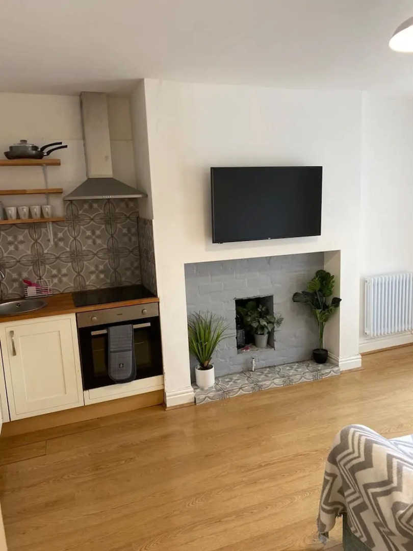 Remarkable Apartment in Oxton With Outside Space