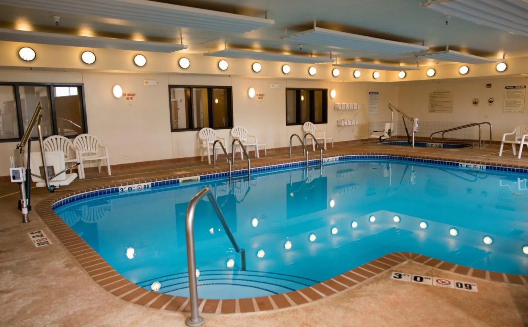 Holiday Inn Express Hotel & Suites Chanhassen by IHG