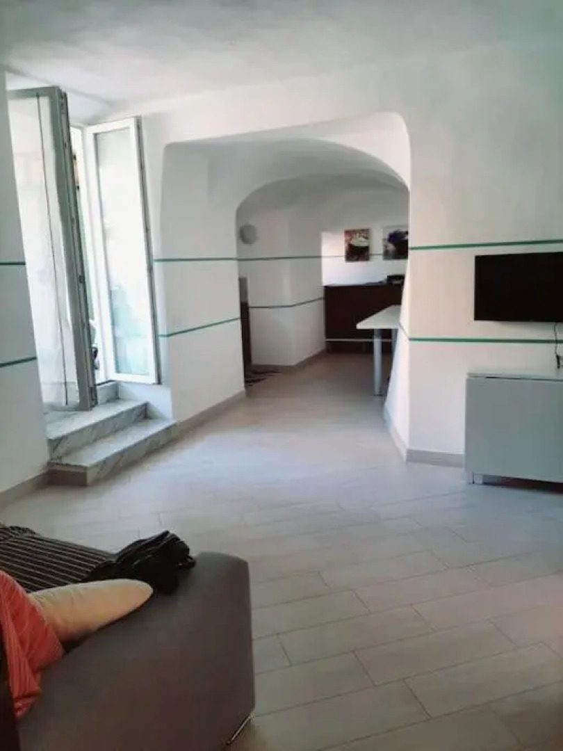 Ampio Bilocale Con Patio A 50 Metri Dal Mare!