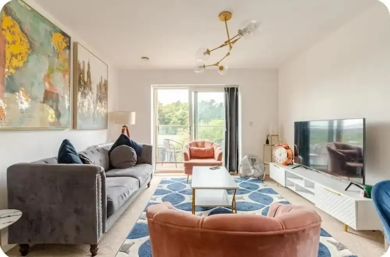 Stunning Modern Apartment in Rochester, England