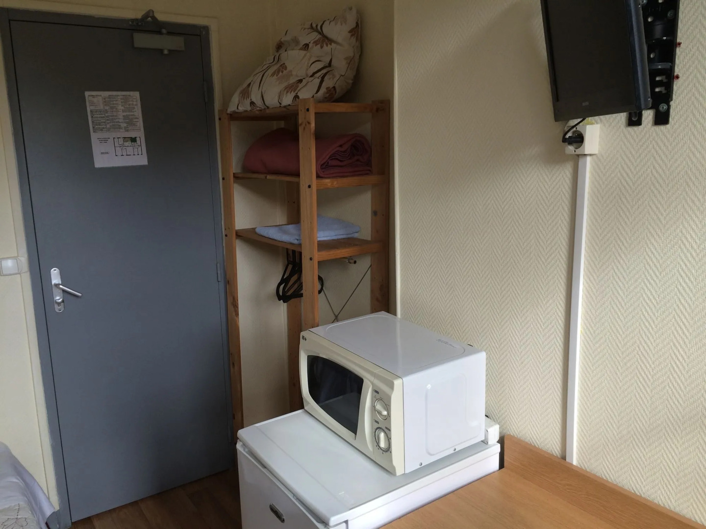 Отель Au Royal Mad