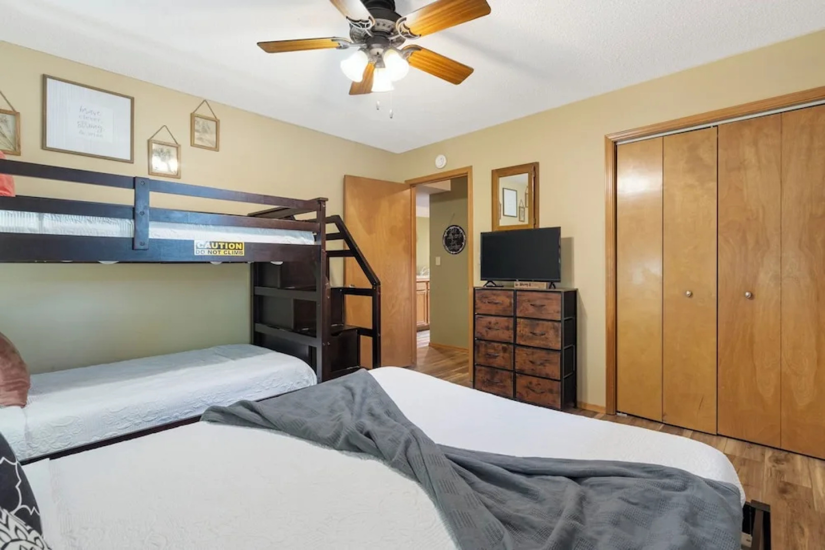 The Circle Retreat 7