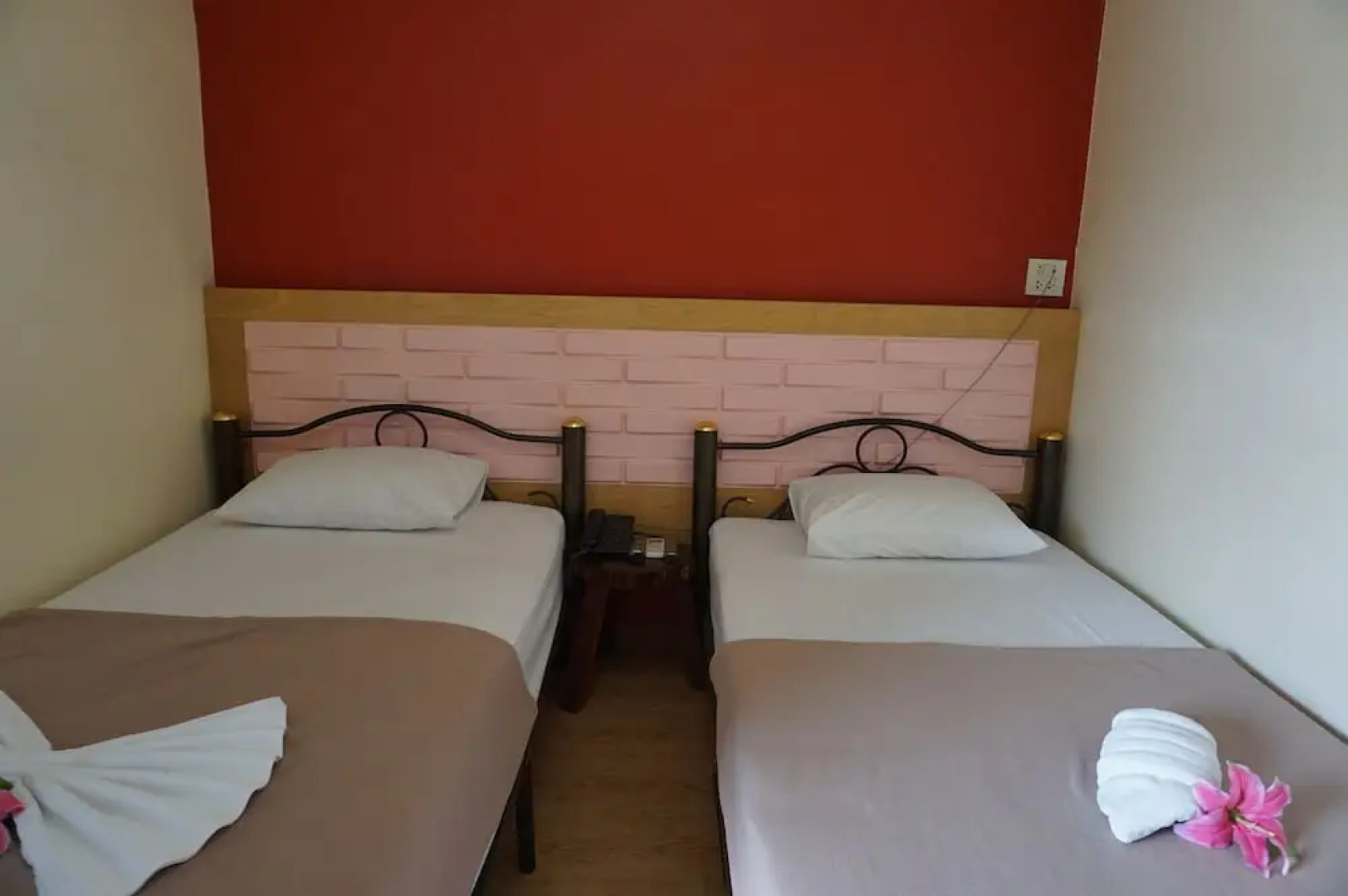 The Loom Resort Thung Song