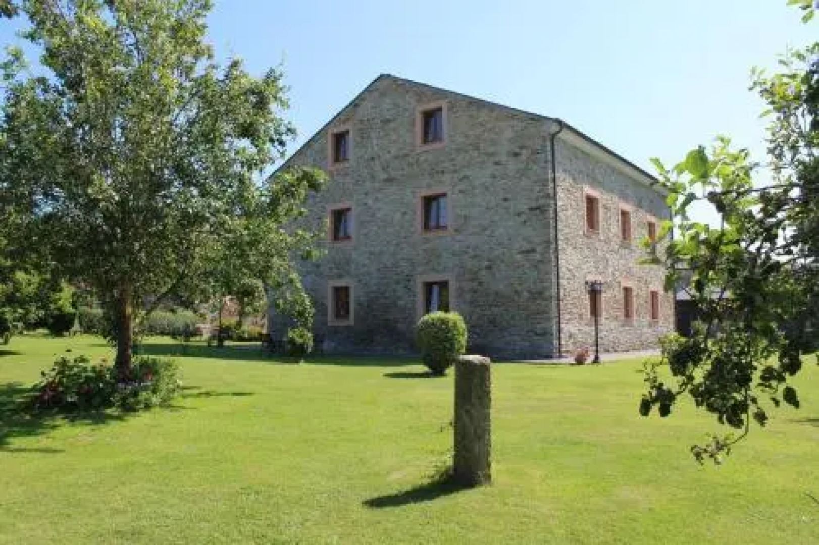 Apartamentos Casa Cerolleiro