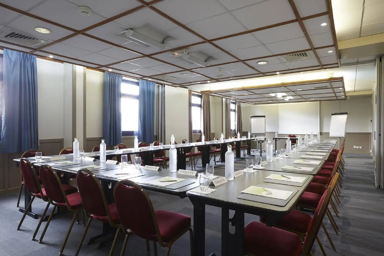 Kyriad Le Blanc Mesnil