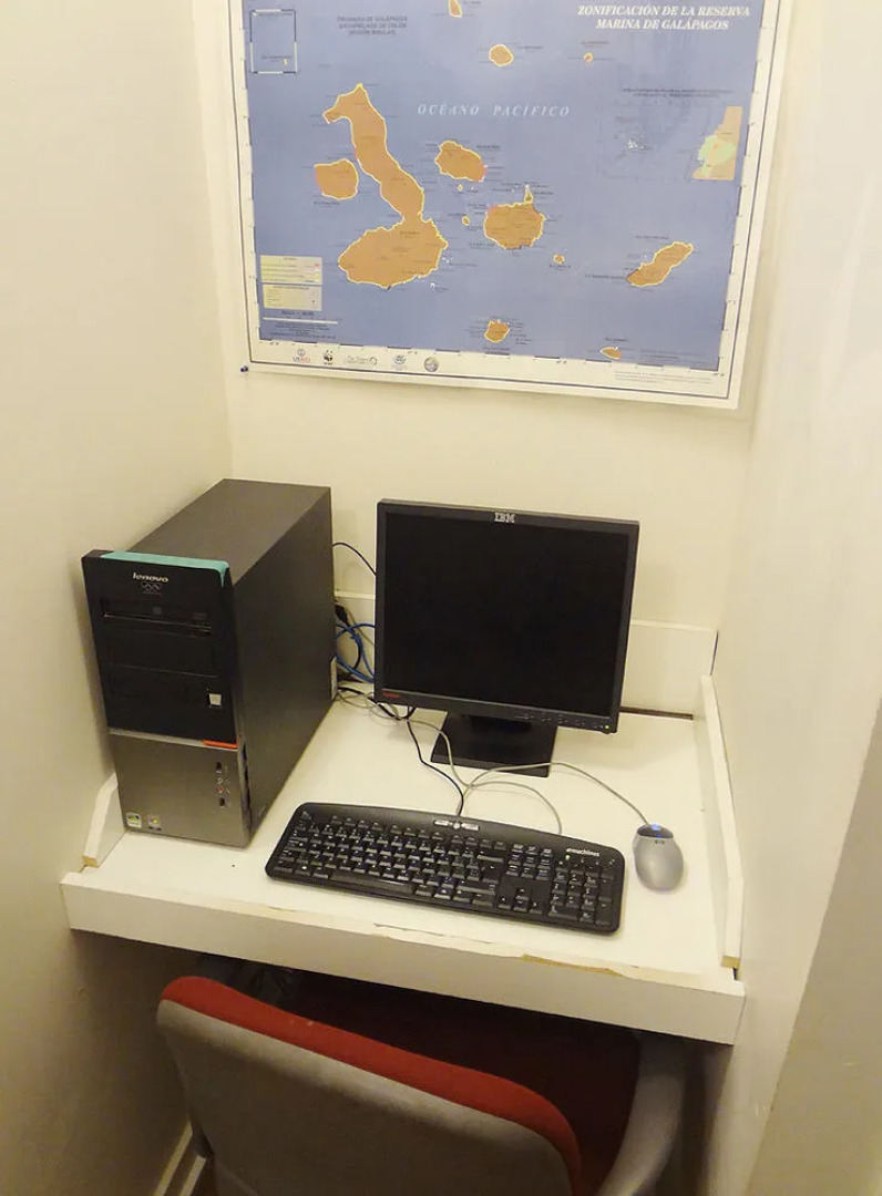 Manor Hostel B&B & Hotel