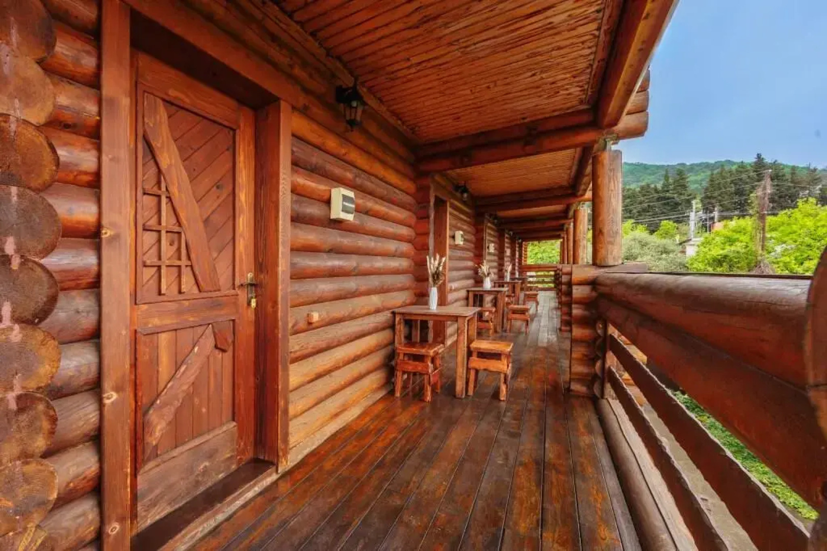 House Izbushka (Zhiloj dom)