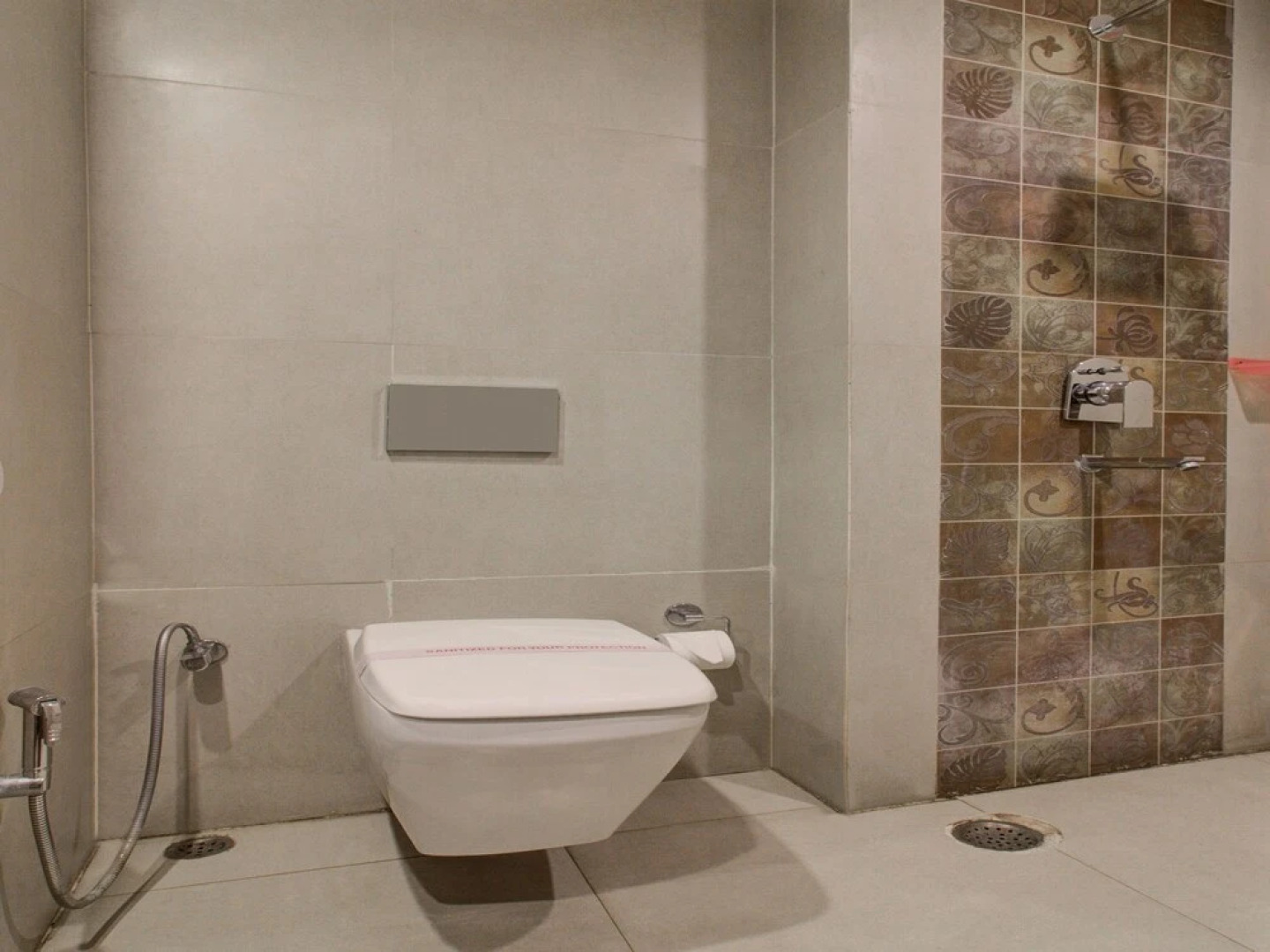 OYO 3575 The Wave International