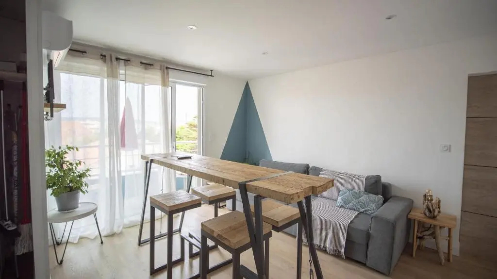 Beau Soleil by J.B T2 Standing