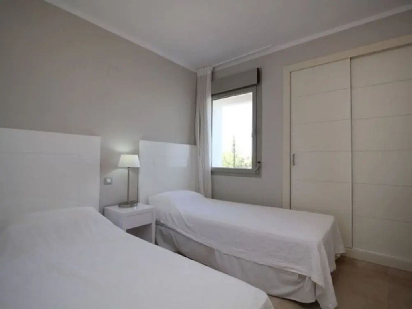 Beautiful luxury apartment in Las Colinas Golf & Country Club, shared pool