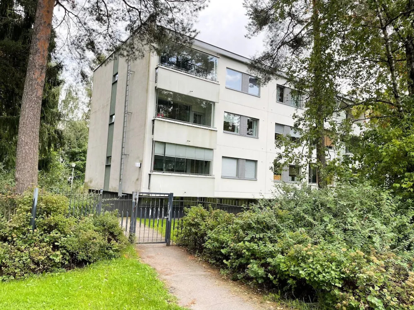 3bed Apartment 18 Mins by Metro to Helsinki Centre