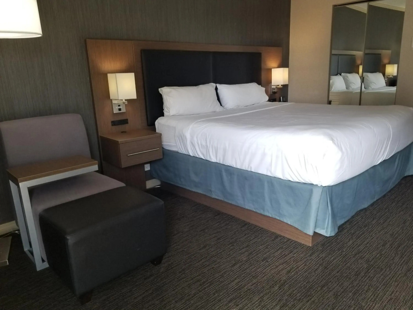 Holiday Inn Express Edmonton Downtown by IHG