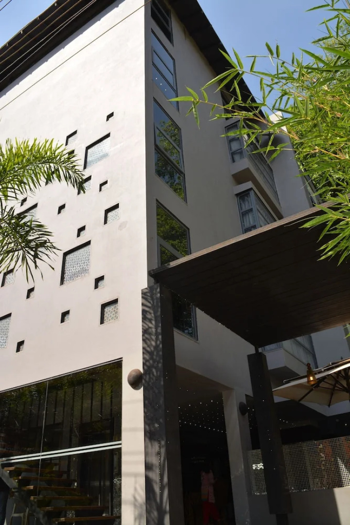 16 Degrees North, Candolim