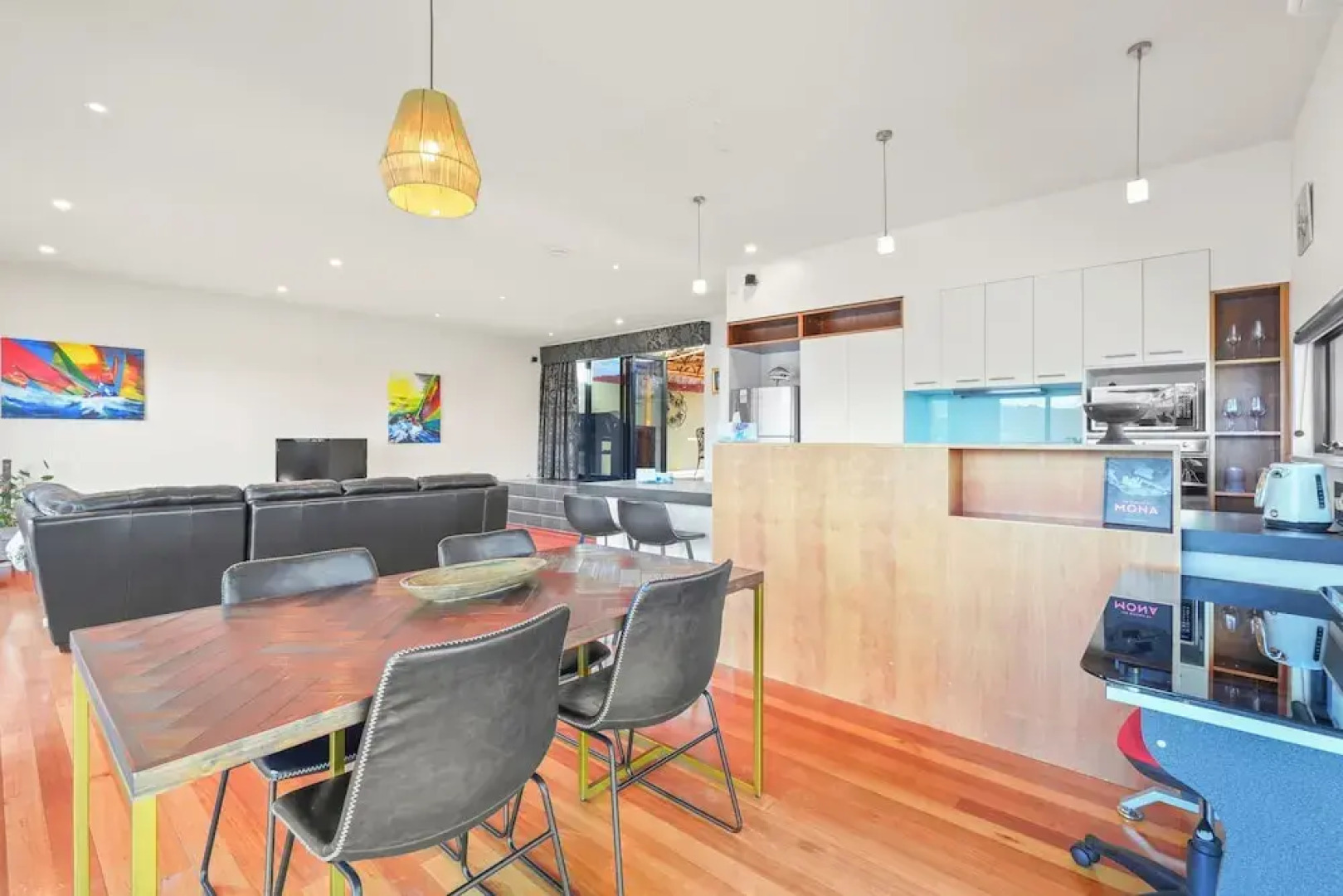 Waterfront Home - Gorgeous Views - 2 Bed