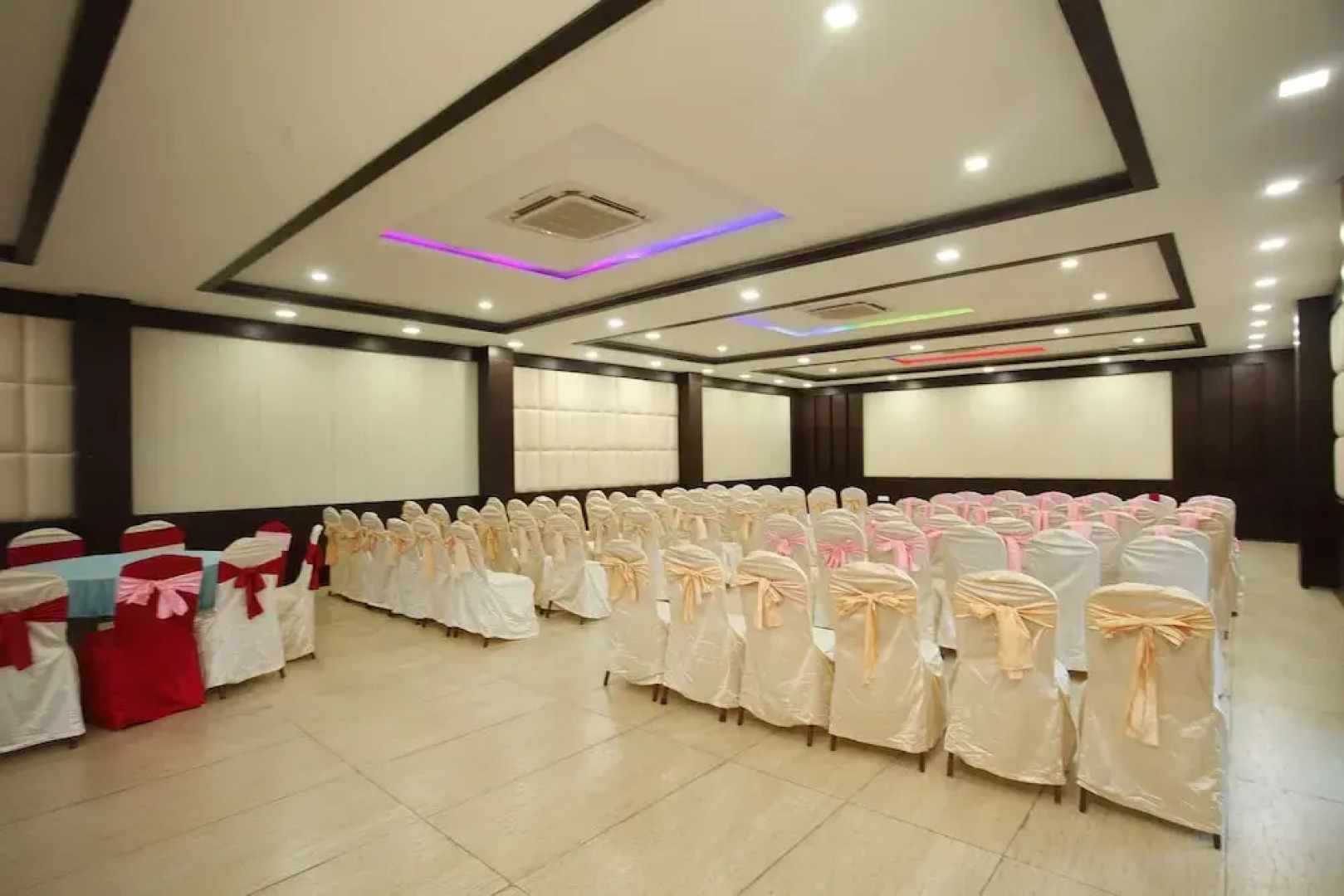 Capital O 494 Hotel Kitchen Hut