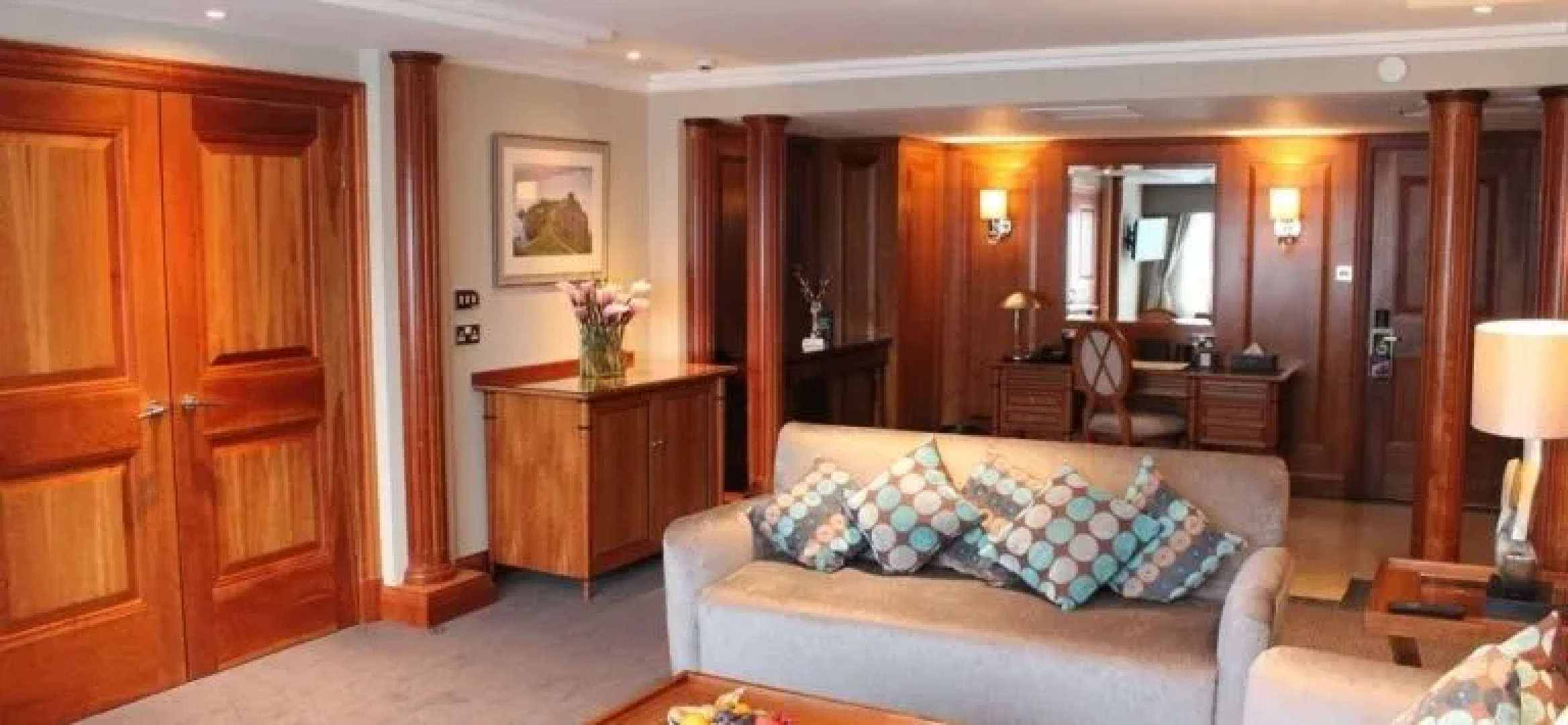 The Aberdeen Skyway Hotel