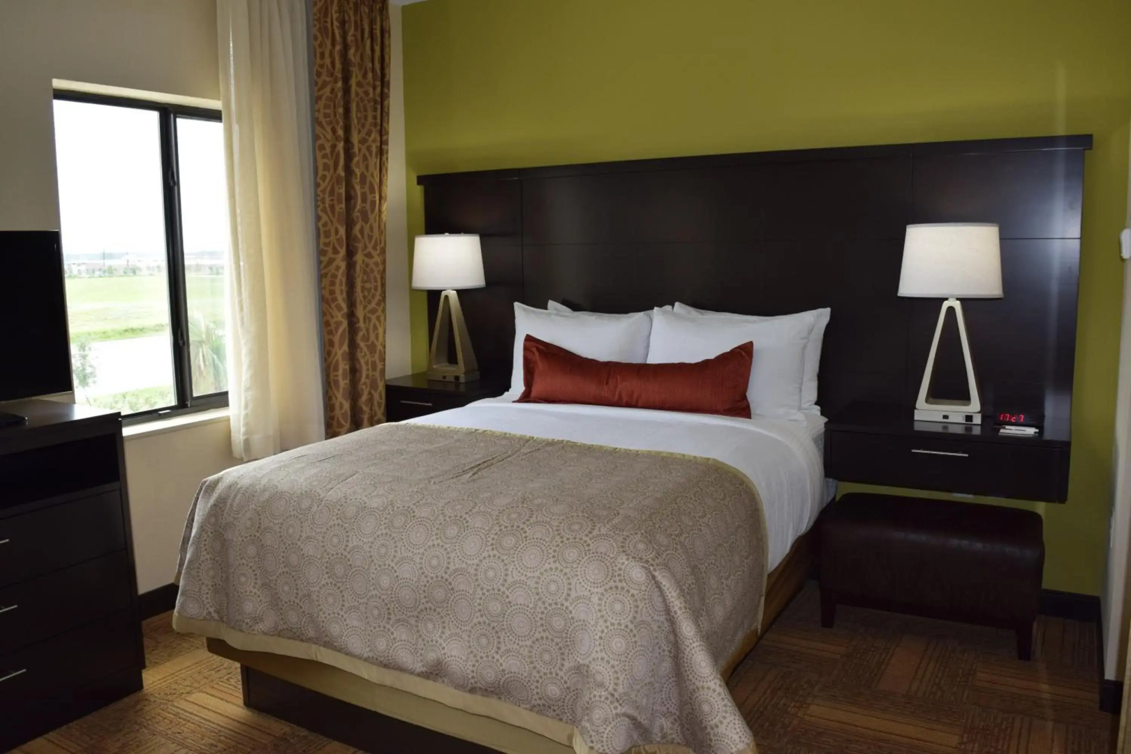 Staybridge Suites Tomball - Spring Area by IHG