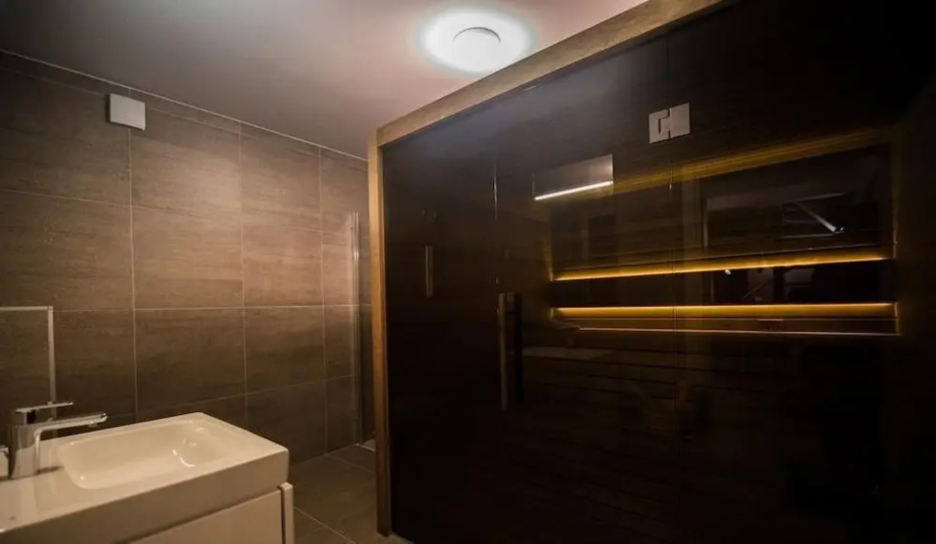 Luxury Apartments  Madomi