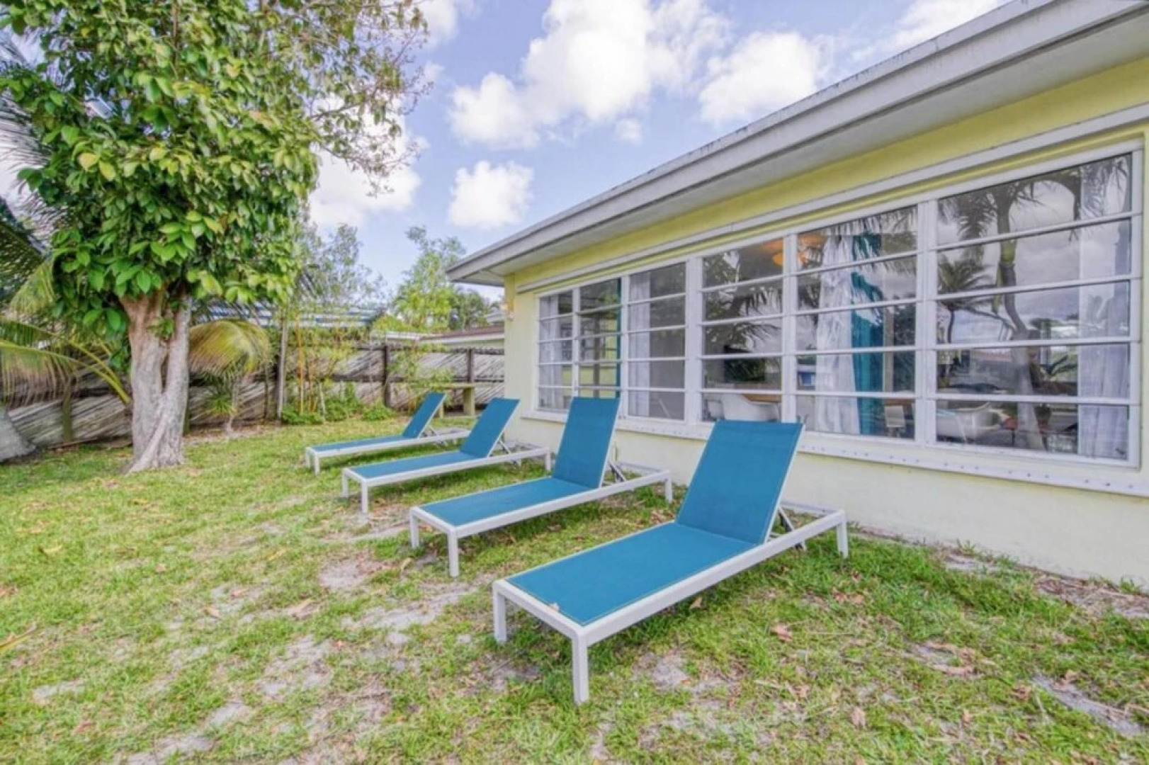 Aquapeace by The Gold Nests