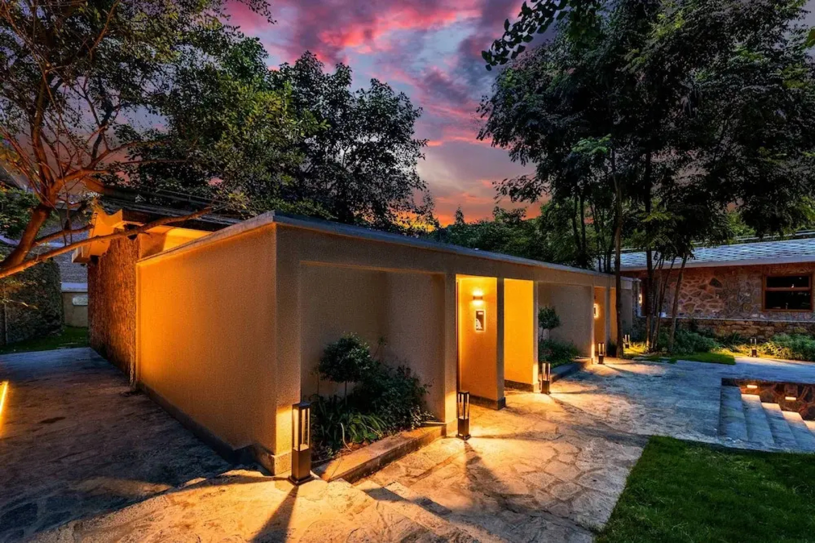 Yaojia Waterfall Village Resort