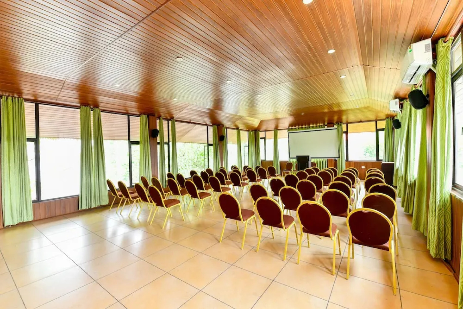 Palette Resort - Grand Ayur Island