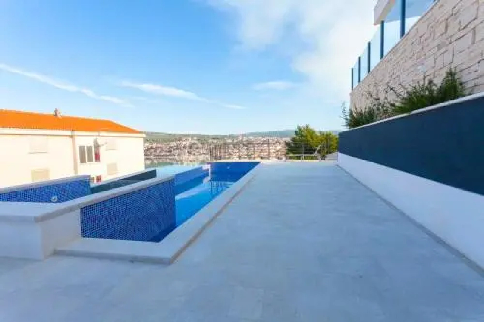 Apartment Solis Okrug Gornji