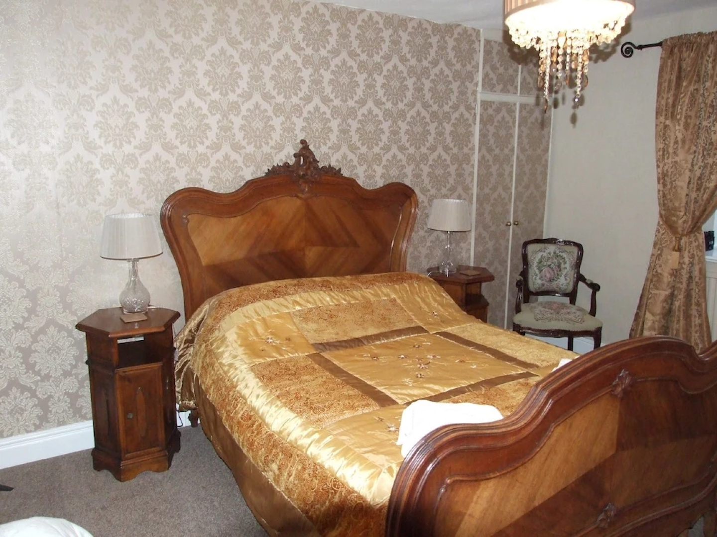 The Red Lion Country Inn