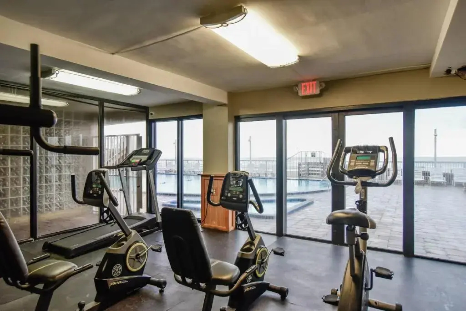 Pirates Cove Resort Studios