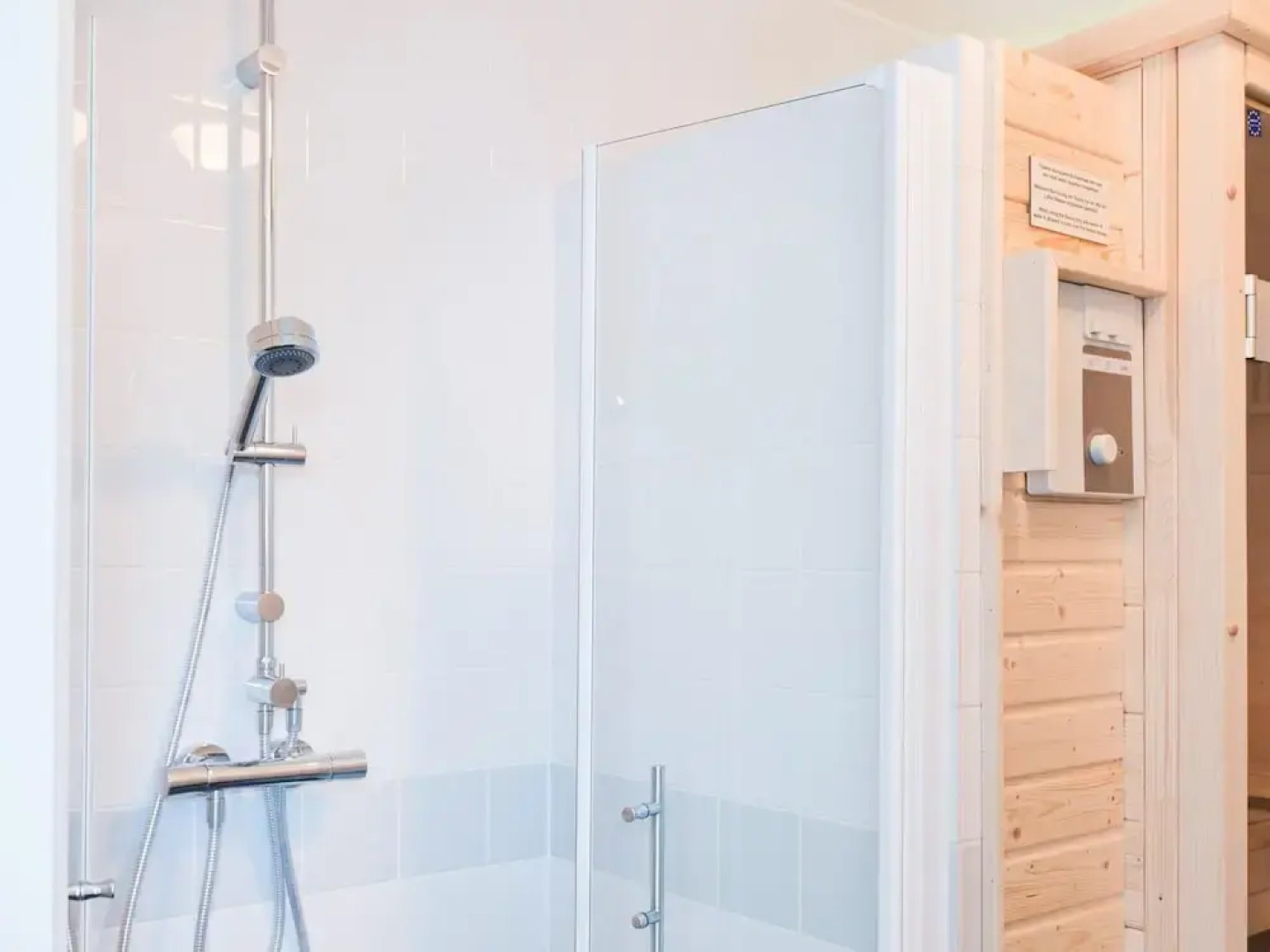 Bungalow Near De Alde Feanen With Boat