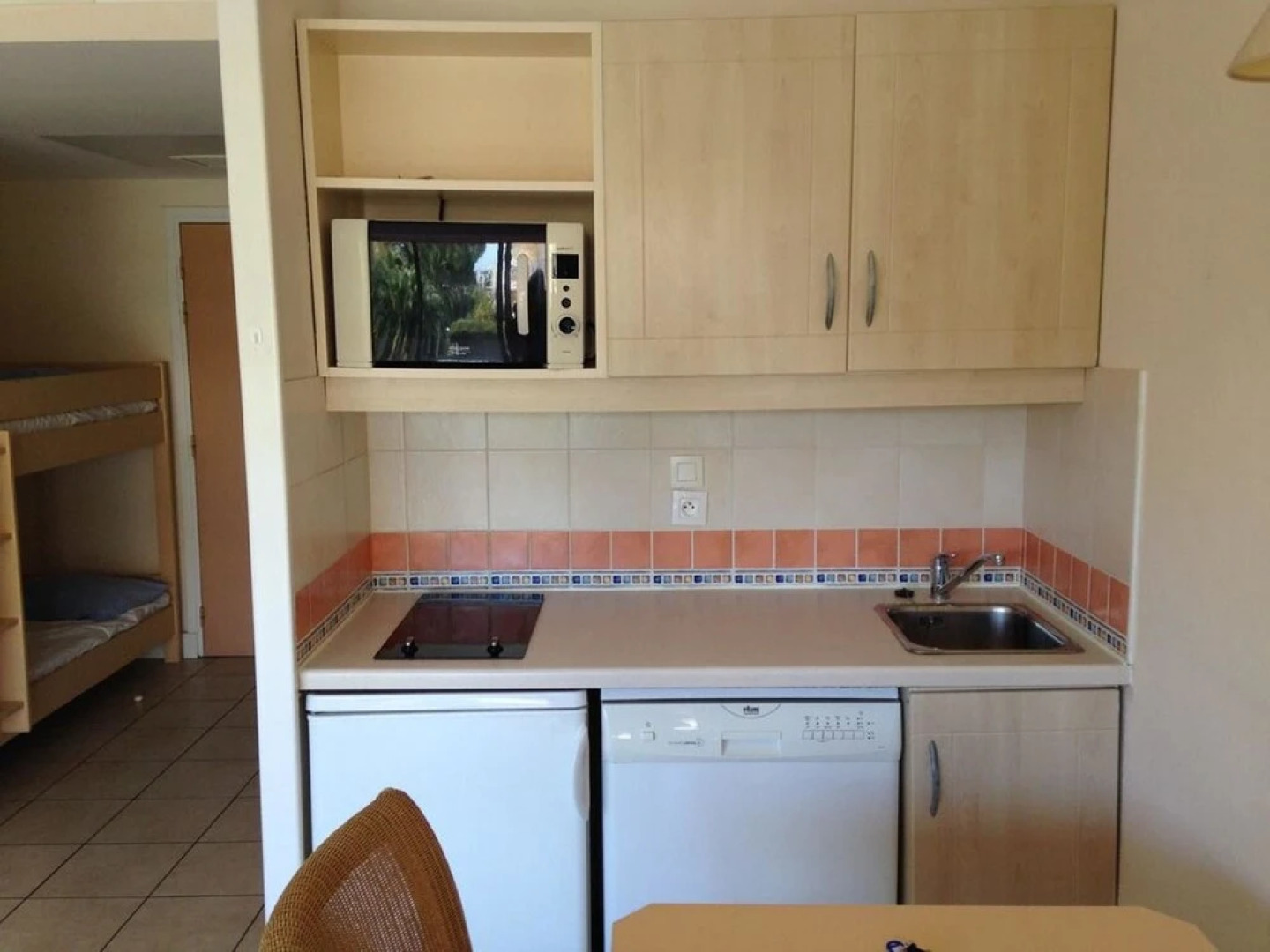 Studio in Saint-laurent-du-var, With Pool Access, Enclosed Garden and