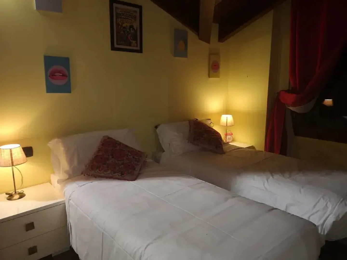 Bnbook - Train Station Loft