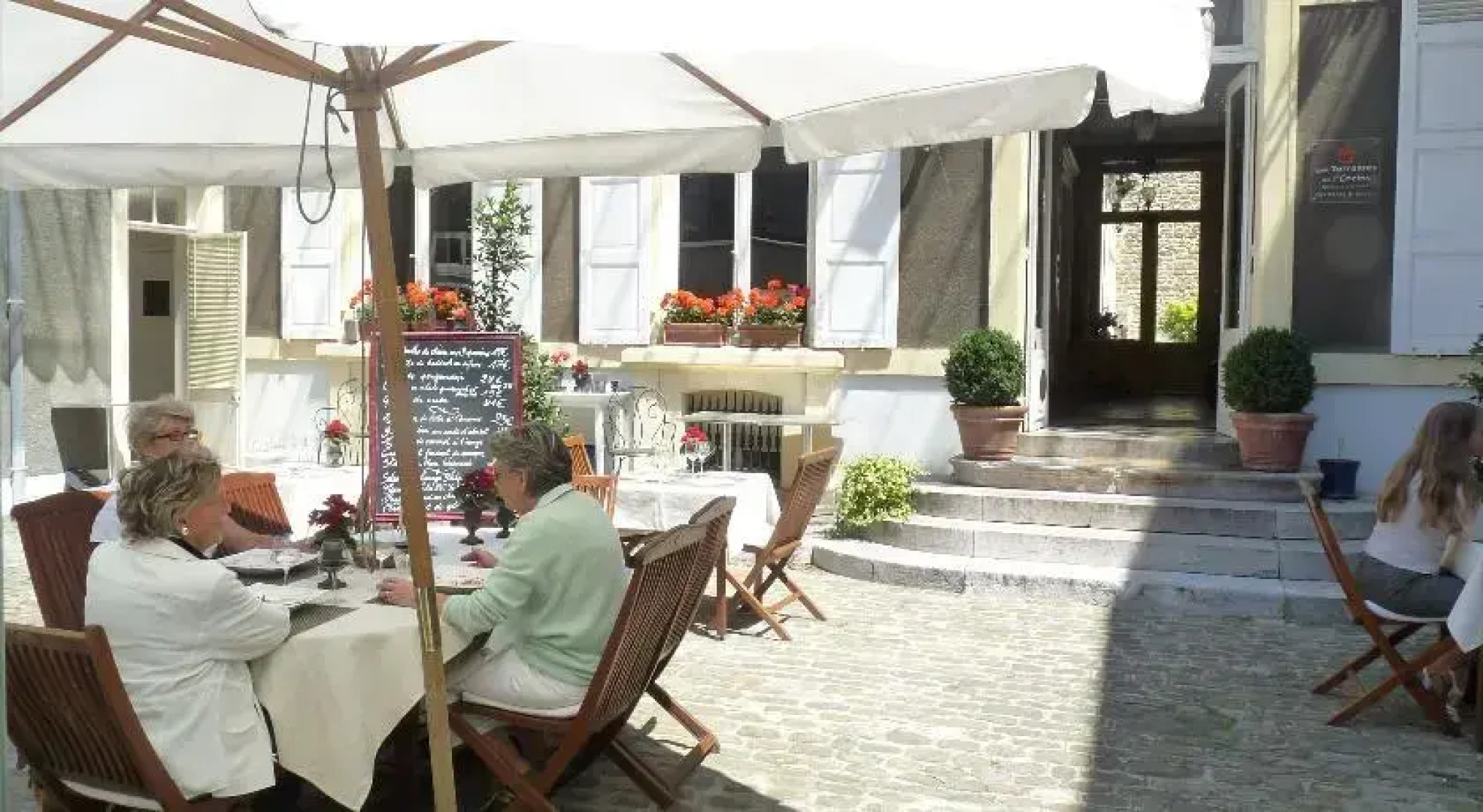 Les Terrasses de lEnclos - Enclos de lévêché